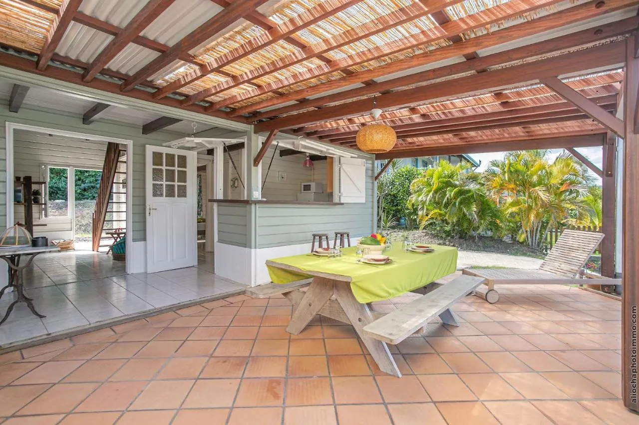 Sunny Bungalow Croisee Decius