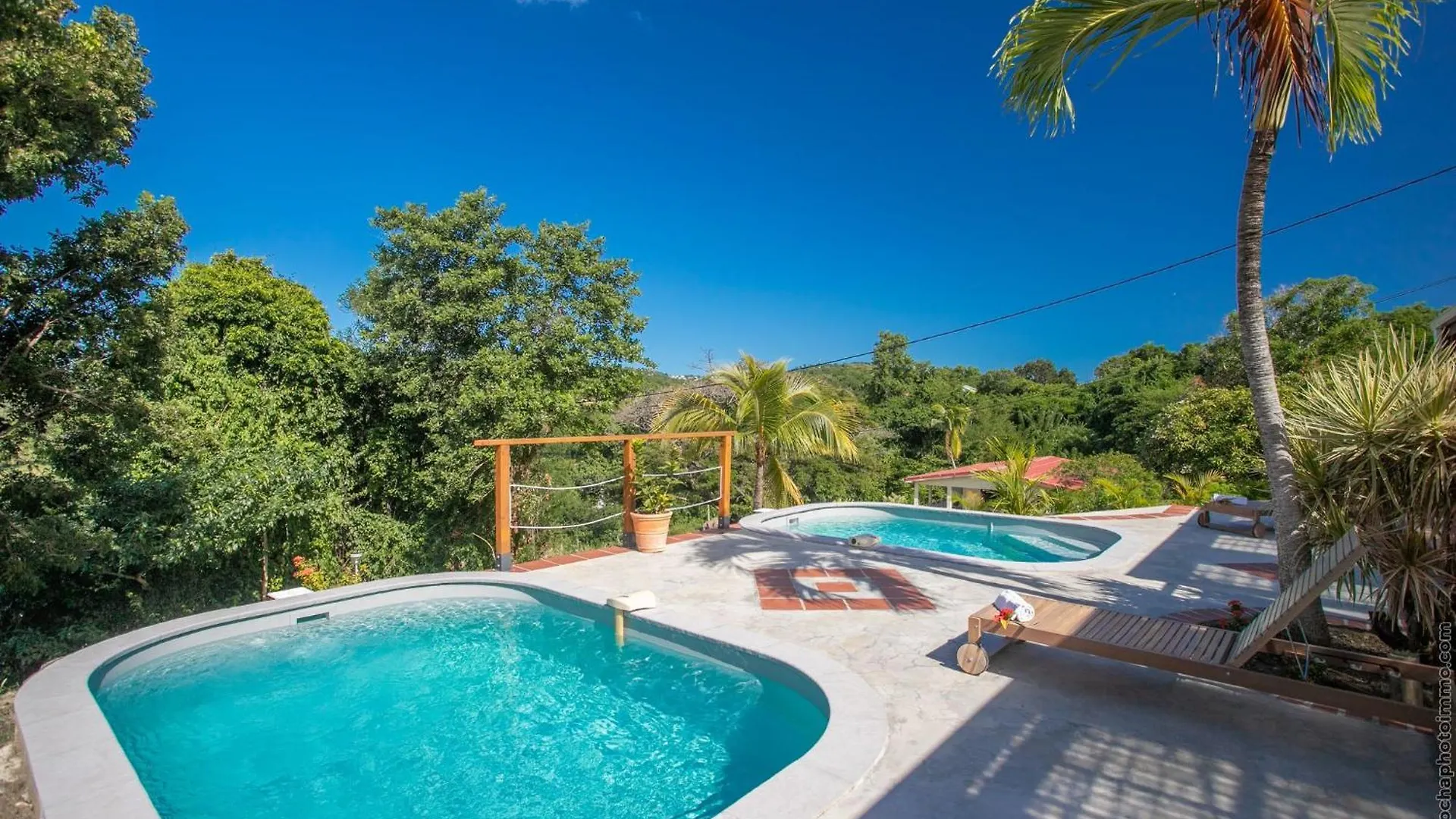 Sunny Bungalow Croisee Decius Martynika
